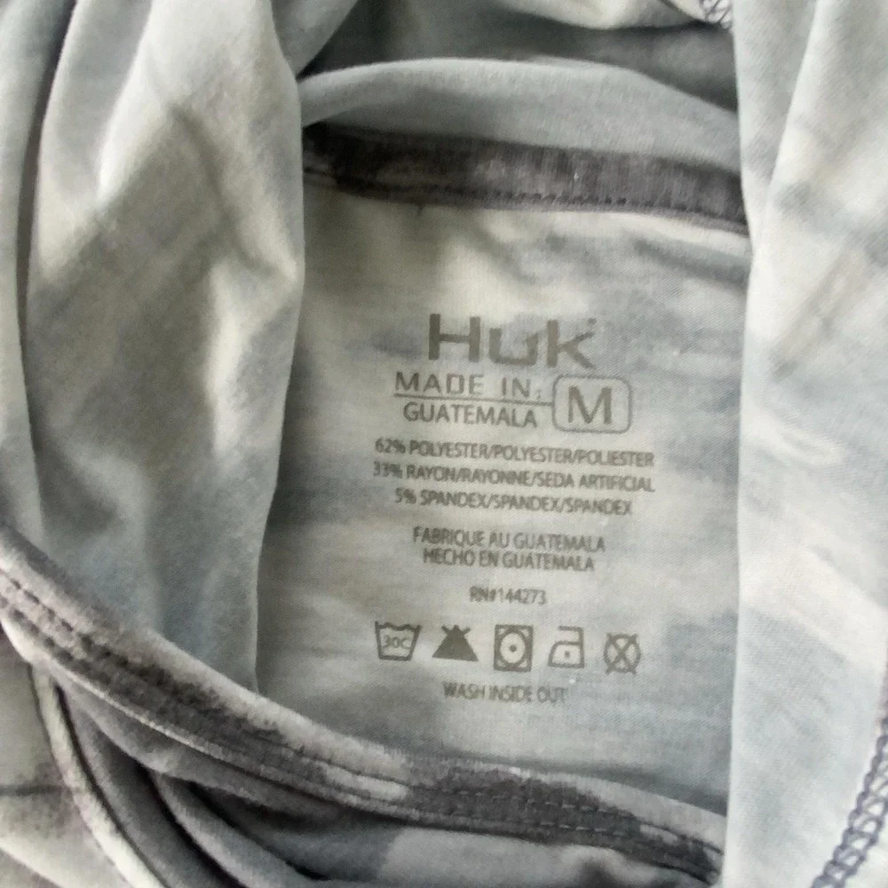 Huk Hoodie Mens Medium Gray Camo Shirt Long Sleeve Hooded Performance Fishing